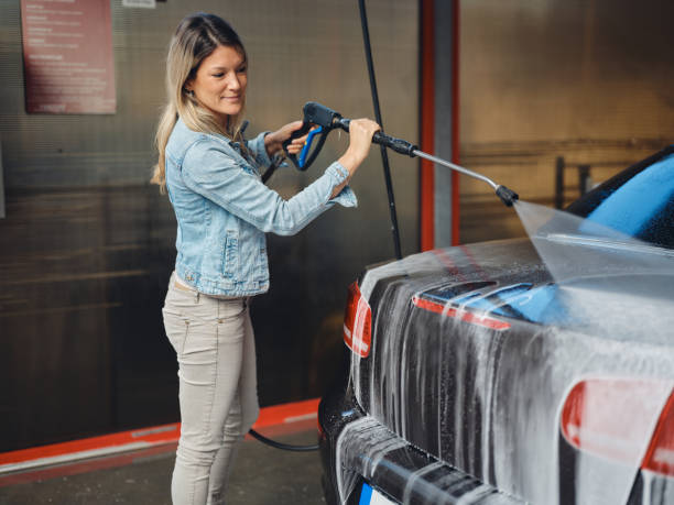Best Affordable Pressure Washing  in Veedersburg, IN